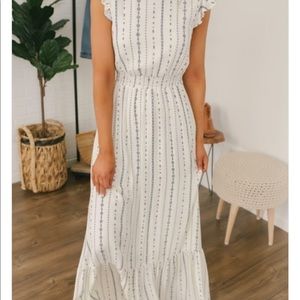 Magnolia boutique everly flutter sleeve dress L